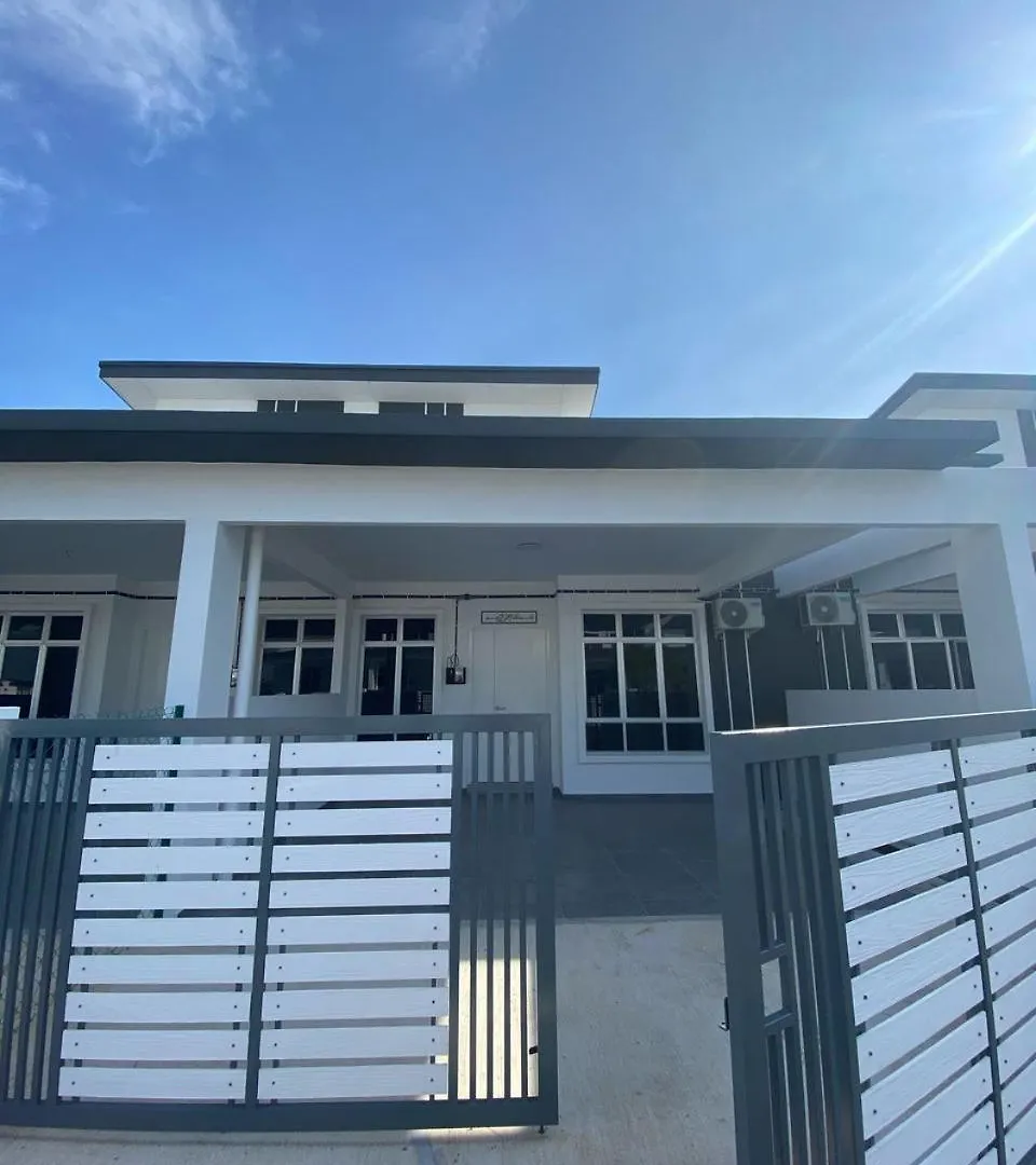 Lekiu Homestay - 5Mins To Klebang Beach Malacca Holiday home